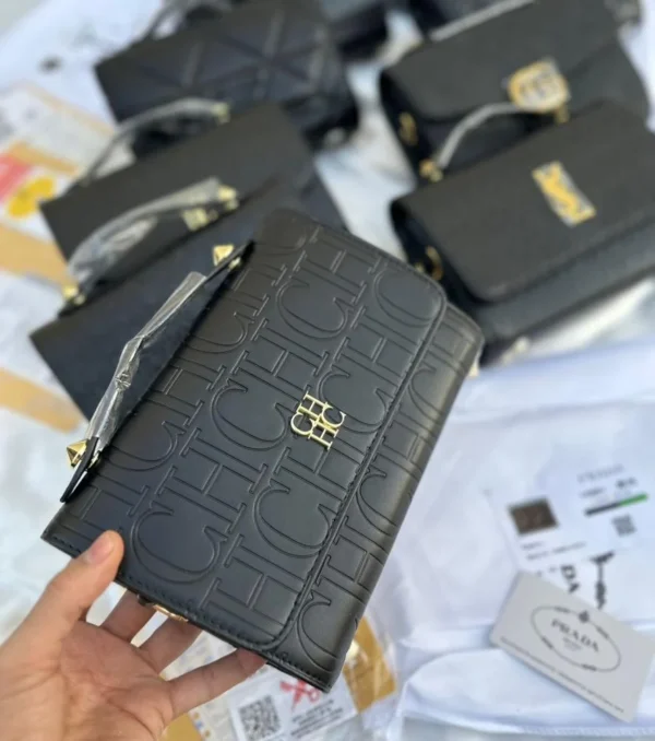 شنط CH